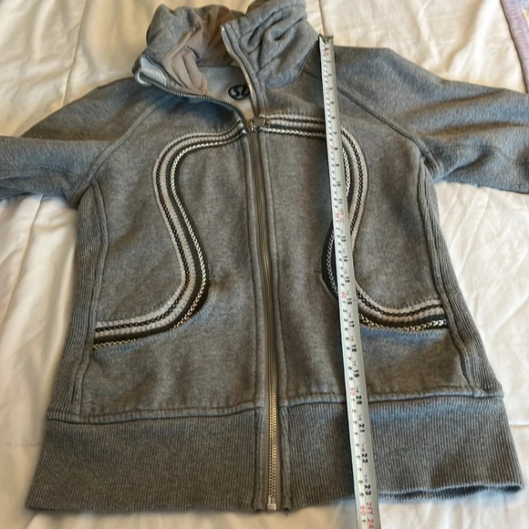 Lululemon  Cuddle Up Jacket. Heathered gray. - Picture 13 of 14